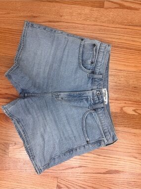 Abercrombie High Rise Dad Short Sz 28